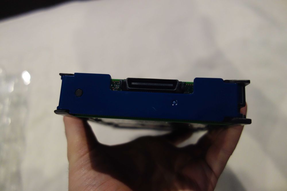 Продавам диск DELL EMC 005053105 4 TB SAS Disk 0B36105