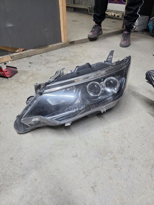 Срочно продам 2линзы на камри 55