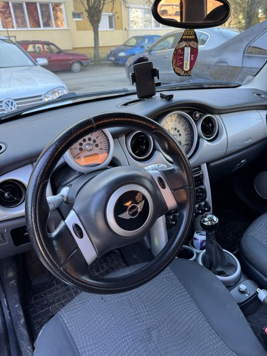 Mini Cooper 2004 – 1.6 benzină – 136 CP – Suspensie sport – Stare bună
