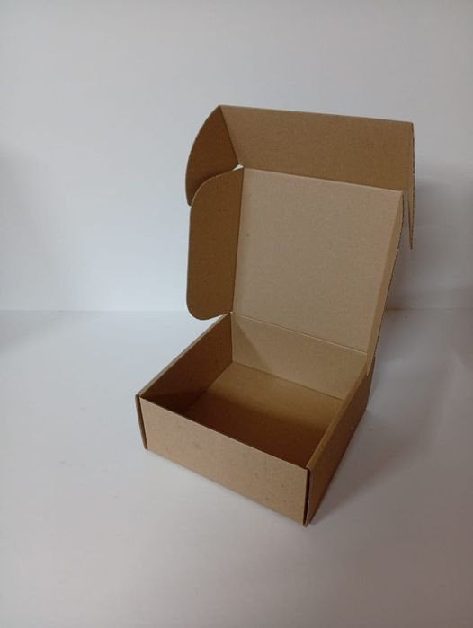 Подарочные коробки, картонные коробки