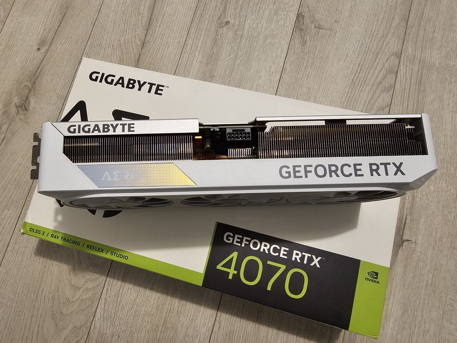 Rtx 4070 Aero OC Gigabyte 12Gb