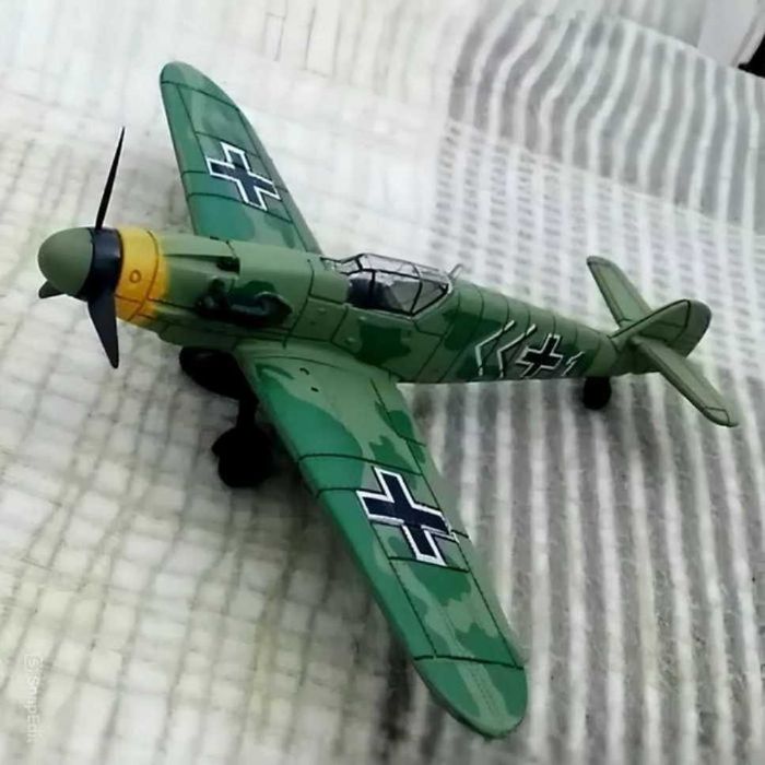 Macheta avion BF-109 scara 1:48 22cm gri /verde/blue camuflaj