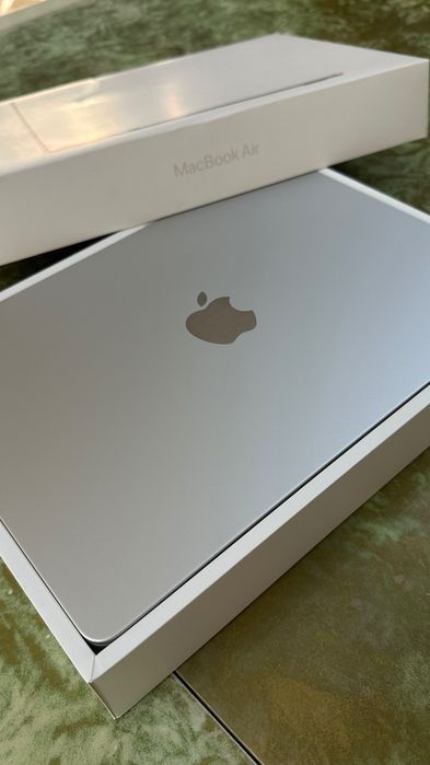 Apple MacBook Air M2 13.6” (2022) 8GB
