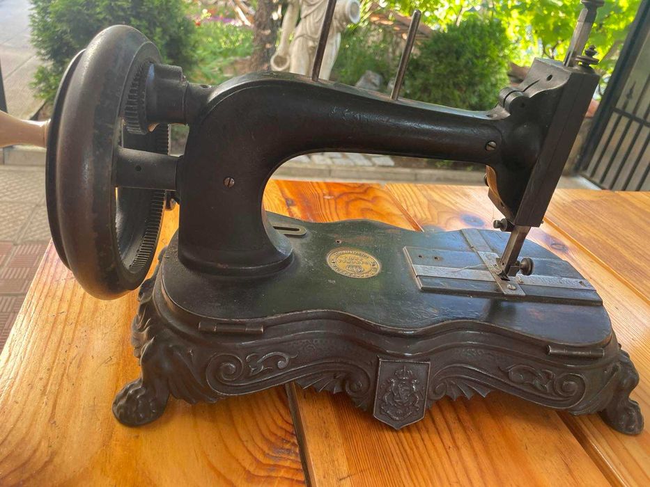 Saxonia Hand Crank Sewing Machine -Шевна машина