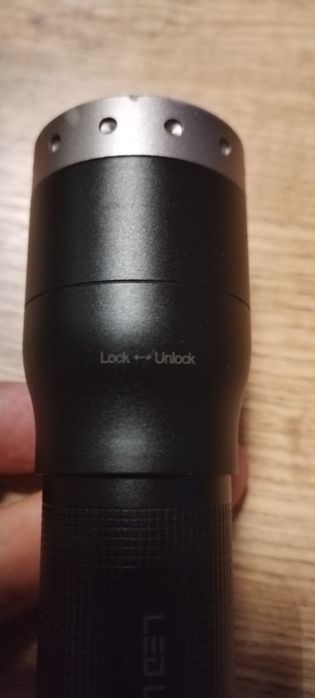 Светодиодный ручной LED фонарь Lenser M7R