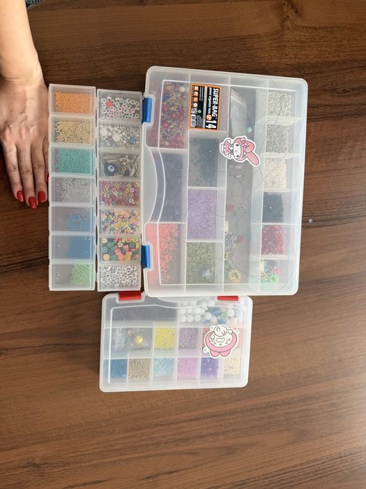 Набор бисеров с контейнером