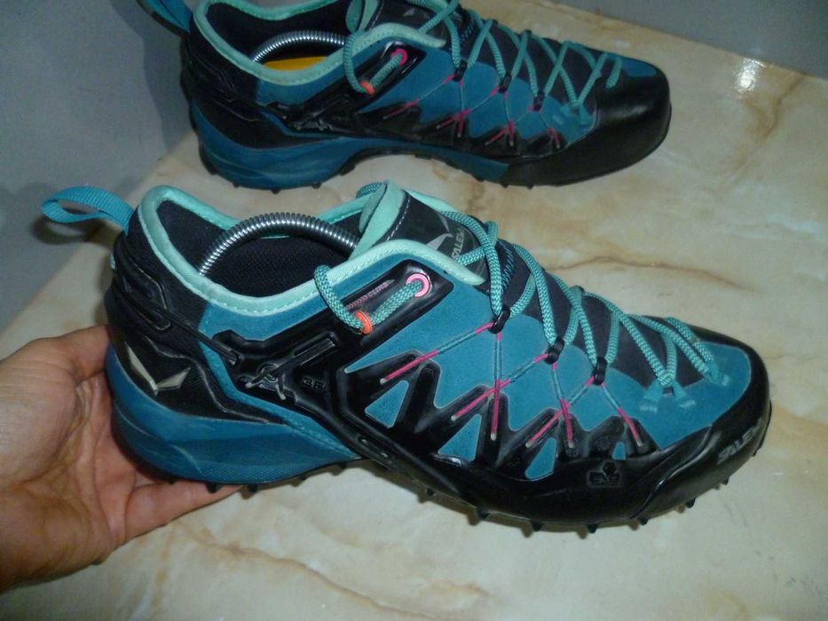 SALEWA туристически обувки №40
