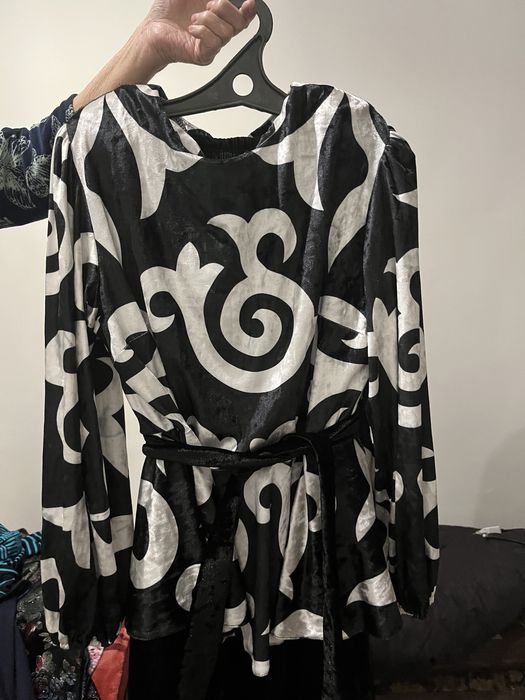 Продам все платья по 5000