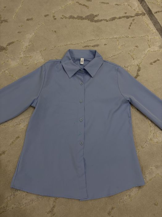 Голубая рубашка хорошего качества