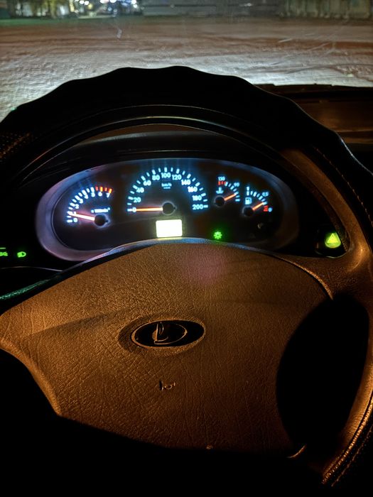 Авто Ваз 10ка 2006год