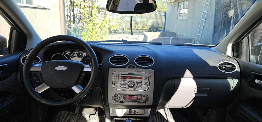 Vând FORD focus Facelift