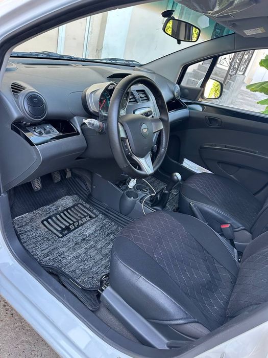 Продам Спарк 2 позиция