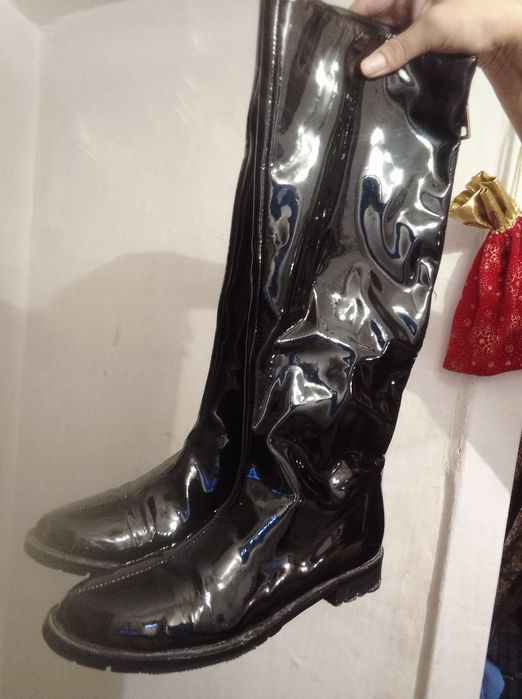 Срочно продам сапоги