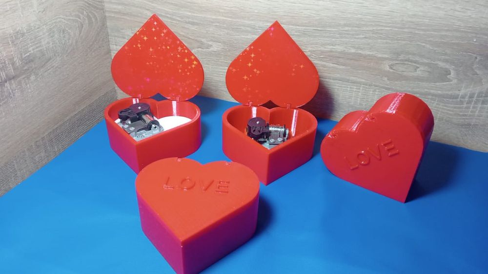 Музыкальная шкатулка. Подарок девушке. День рождения. Девушка. Любовь.