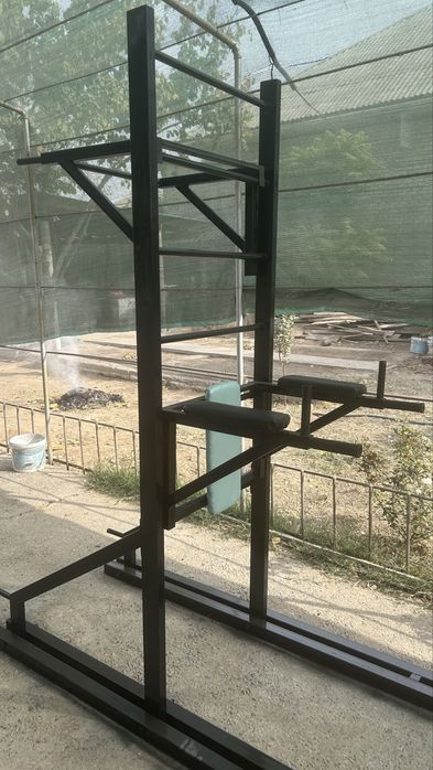 Многофункциональный турник-тренажер