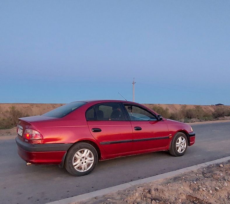 Toyota Avensis 2002