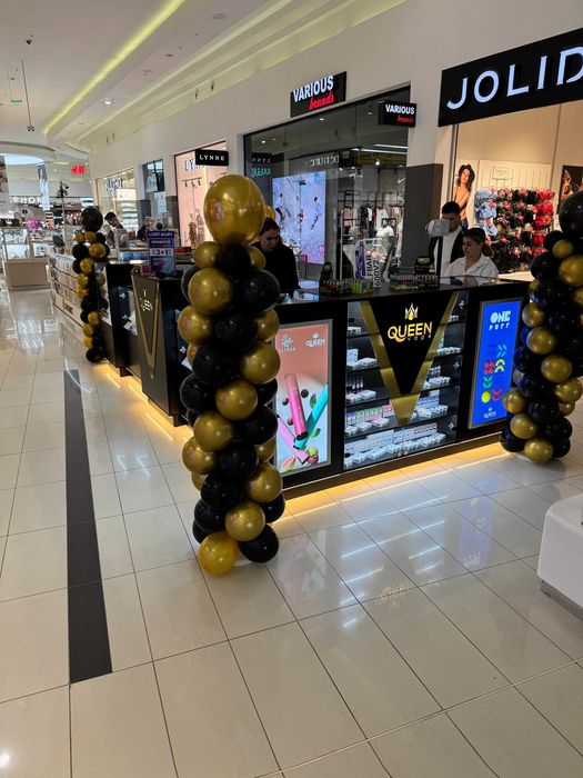 Vand mobilier insula comerciala