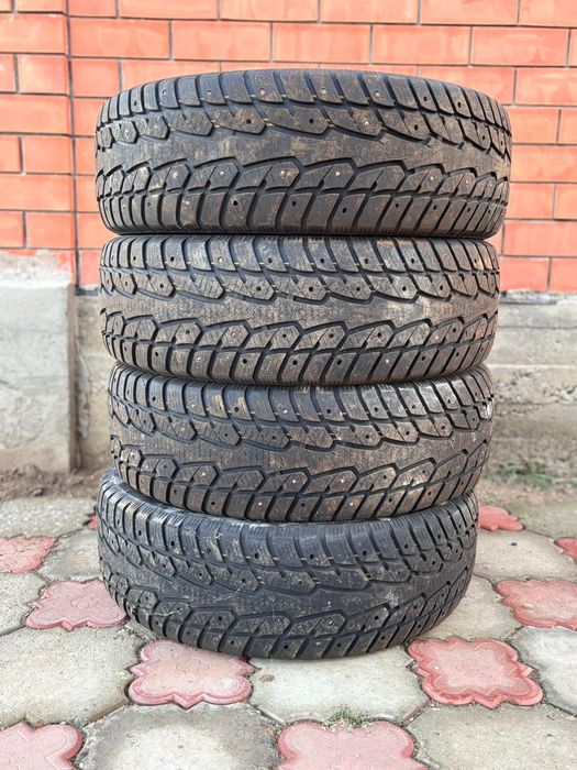 Продам Шины R18. 235/60/R18