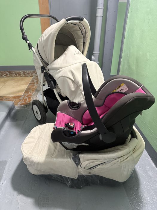 Продам коляску прогулочную+ люлька+ автокресло