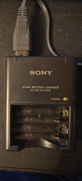 Зарядное устройство SONY BC-CS2A