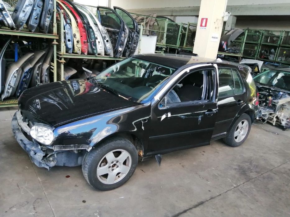Vw golf4 1.6i /Фолцфаген Голф4 1.6i 100k на части