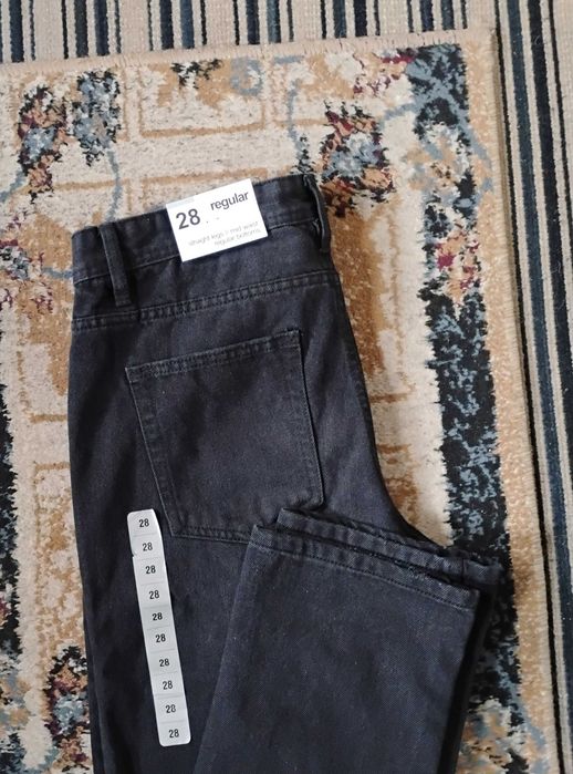 Vând blugi bărbați