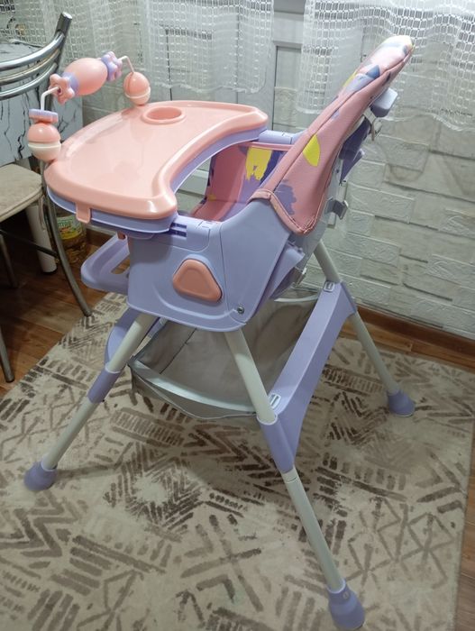 Продам стульчик для кормления.