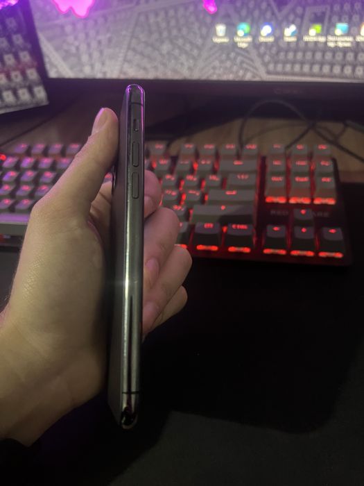 Продам IPhone 11 pro 256гб