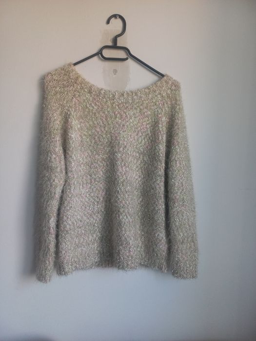 Pulover pufos cu fir strălucitor – mărime M/L