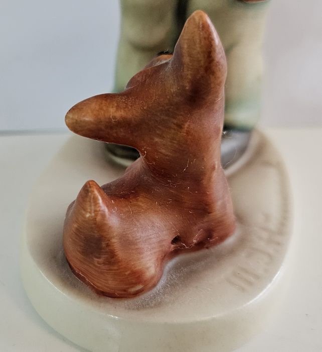 Goebel Hummel, порцеланова фигура, Puppy Love, TMK3, 1960 - 1972 г.