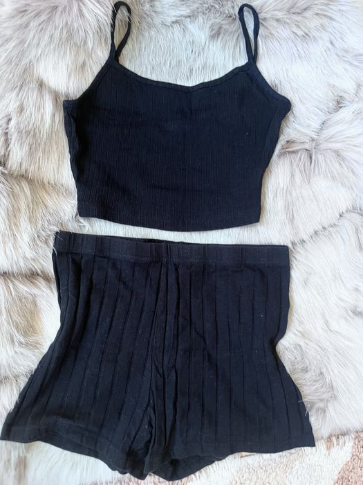 Спортно бюстие и панталонки с джоб