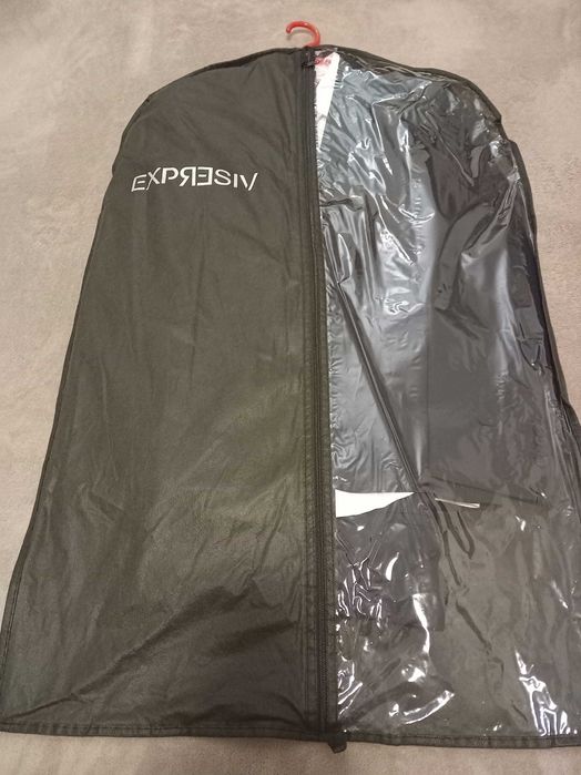 Vand costum baieti expresiv