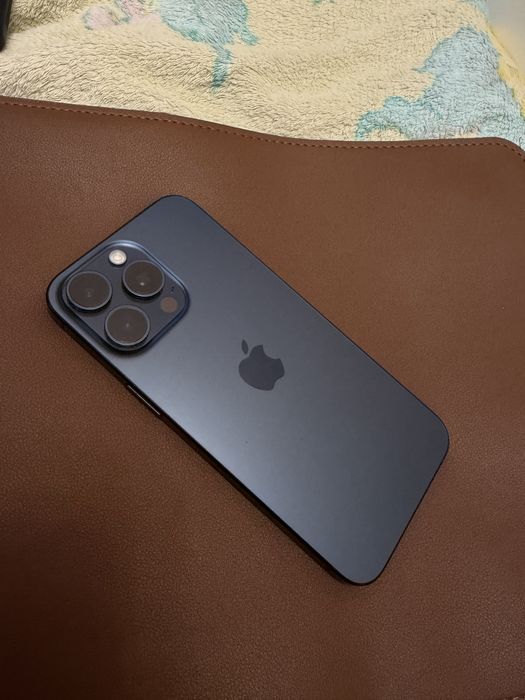 iphone 15 pro max в отличном состояний