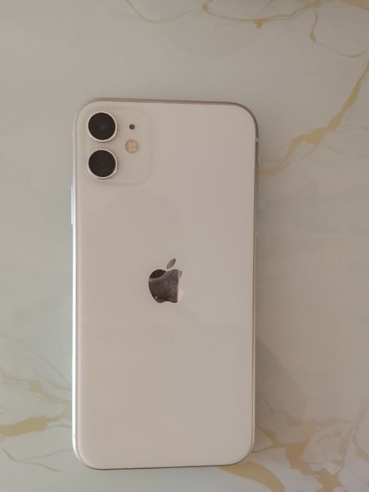 Продам iphone 11 128 + airpods3