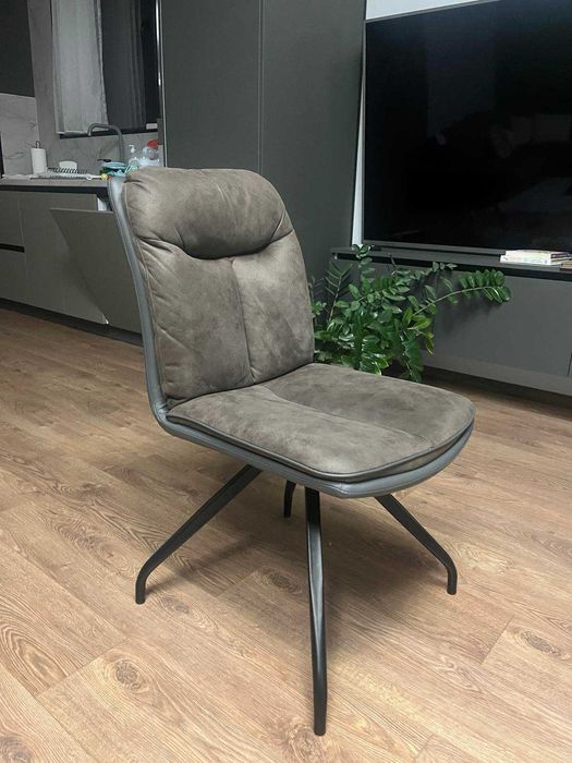 трапезни столове 46/66/88 метални крака, еко кожа и дамаска