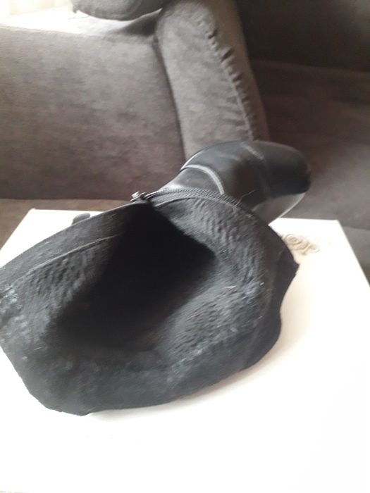 Черни дамски боти от естествена кожа, н. 36