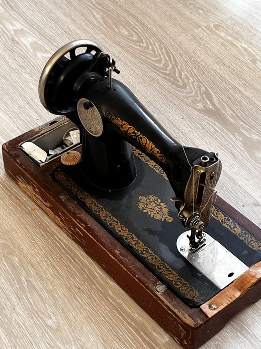 Швейная машинка ПМЗ