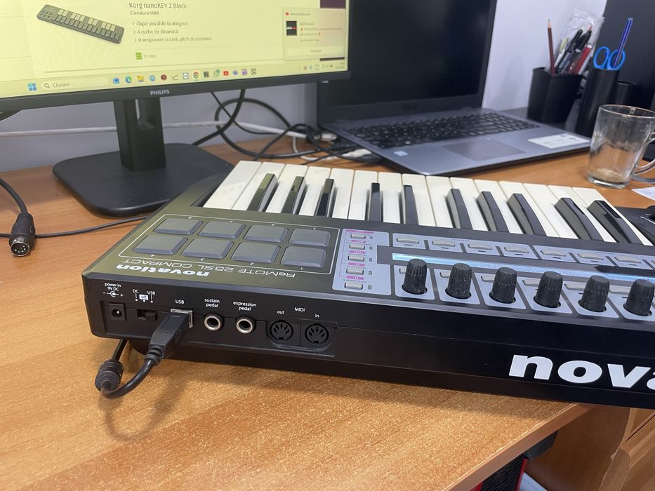 Claviatura midi Novation Remote 25 SL Compact