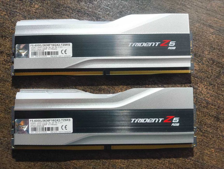 KIT Memorie RAM 32GB DDR5 G.Skill Trident Z5 RGB Silver 6000Mhz CL36