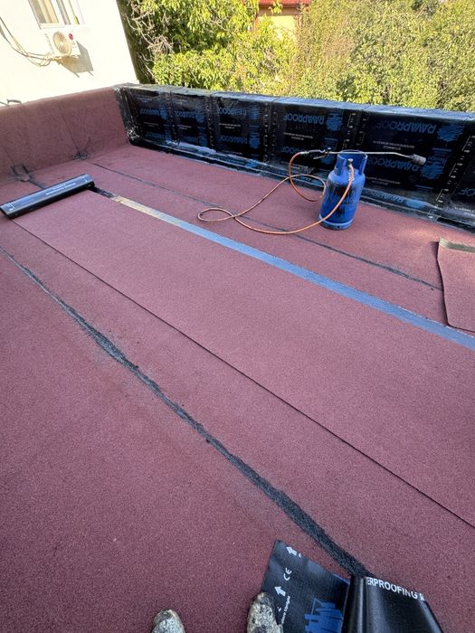 Hidroizolatii  / terase / reparații acoperiș / izolații