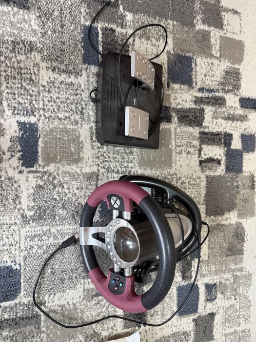 Volan cu pedale de vanzare