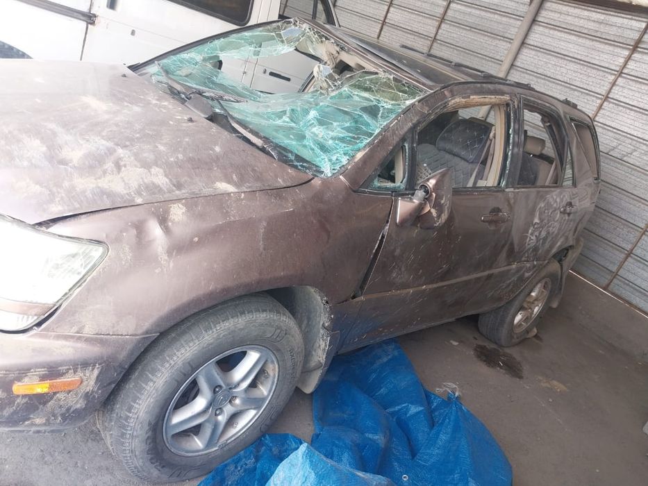 Срочно продам Лексус RX 300