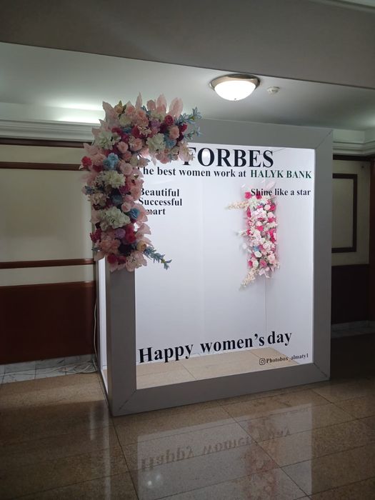 Искуственный цветок