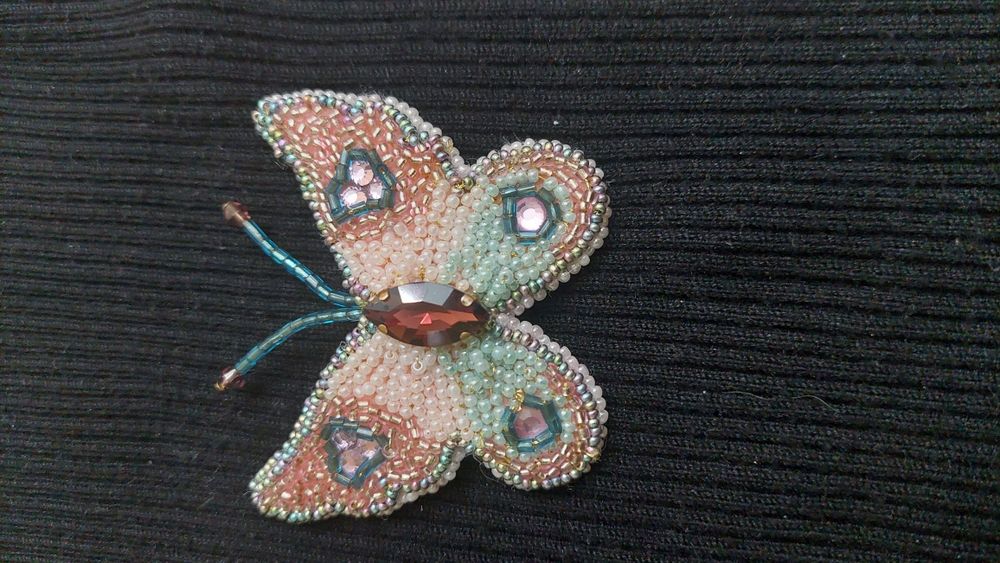 Брошь ручной работы