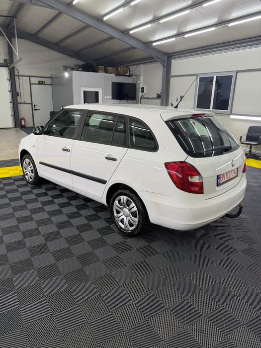 SKODA Fabia 2011 — imagine 2