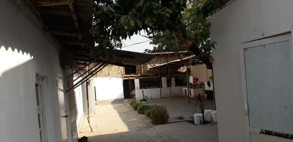 Уй сотилади 3.5 сотих Йер сотилади 4 сотих