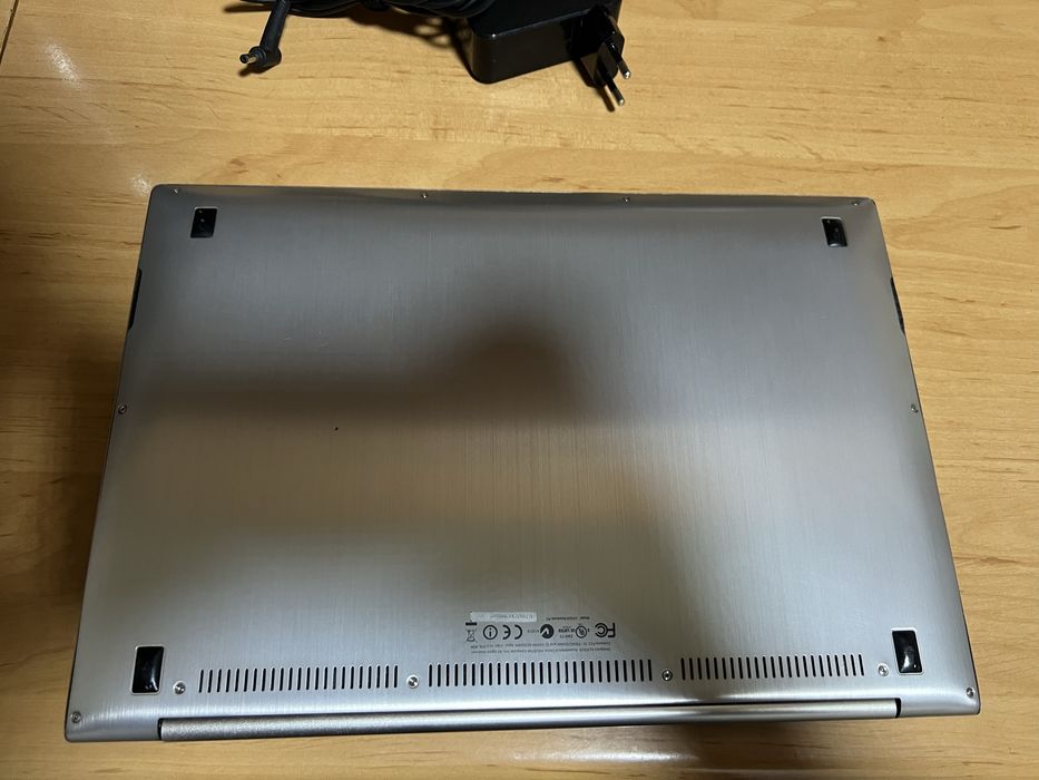 Laptop Asus zenbook