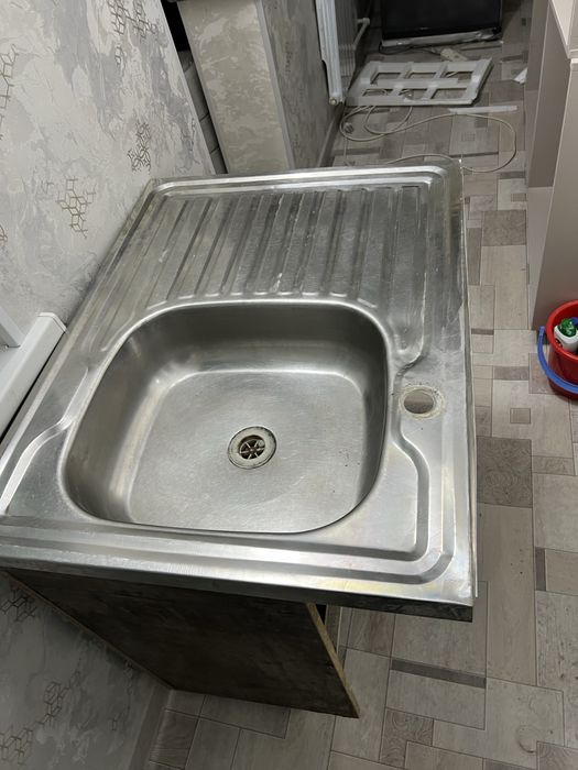 Rakvina mebeli bilan