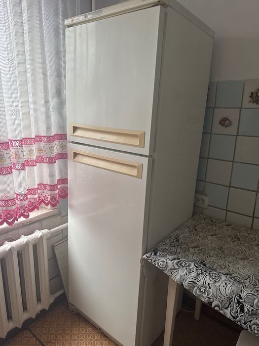 Продам холодильник