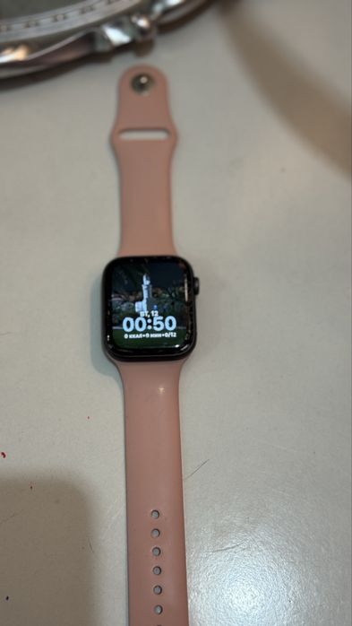 Продам Apple watch 4